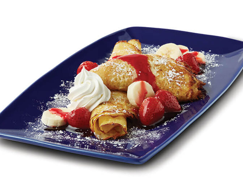 Strawberry Banana Danish Fruit Crepes | IHOP México